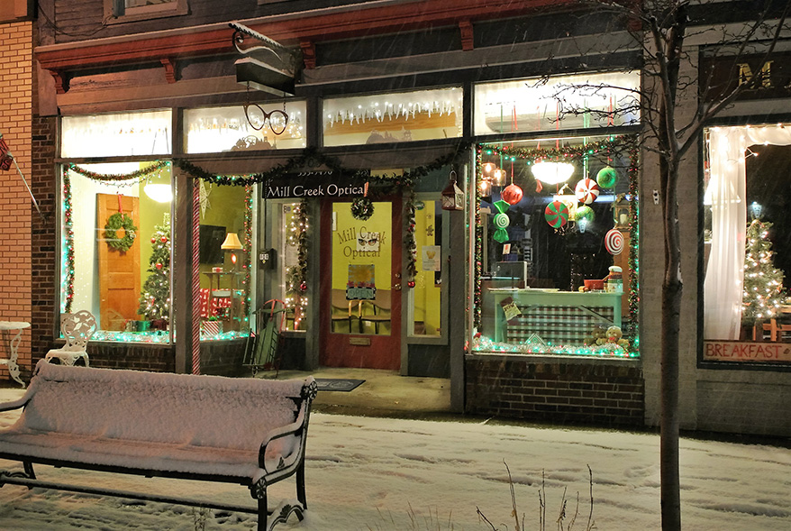 6 Businesses Whose Holiday Decorations Make Customers Say Wow