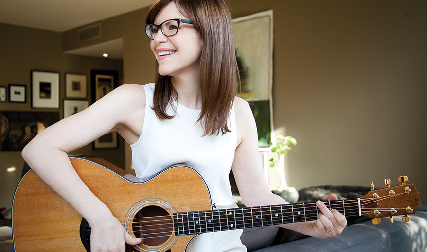 Lisa Loeb Creates Children&#8217;s Music &#8230; and New Eyewear