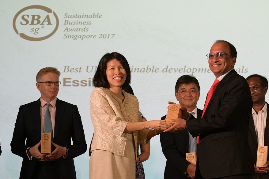 INVISION Essilor Awarded Sustainable Business Award Singapore 2017 Jayanth Bhuvaraghan Chief Mission Officer 