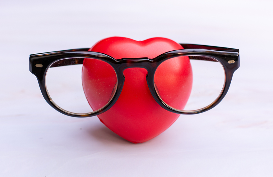 heart and eyeglasses
