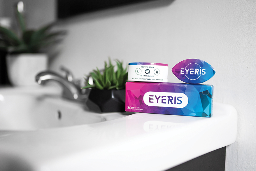 Eyeris daily comes in hioxifilcon A material and an 8.5 base curve.