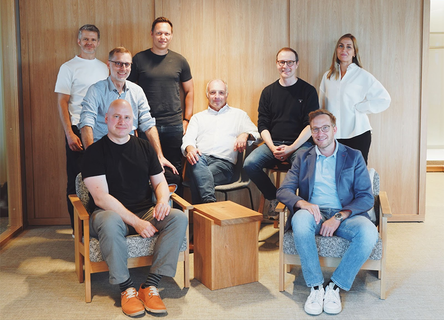 IXI CEO Interview at SILMO: World’s First Autofocus Glasses, IXI Eyewear, Announces Acquisition &#038; Partnership at SILMO