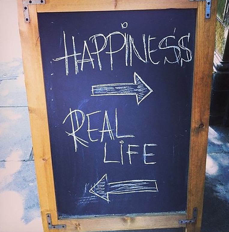 Please Don’t Scare the Jewelry … and 31 More Pretty Hilarious Retailer Signs